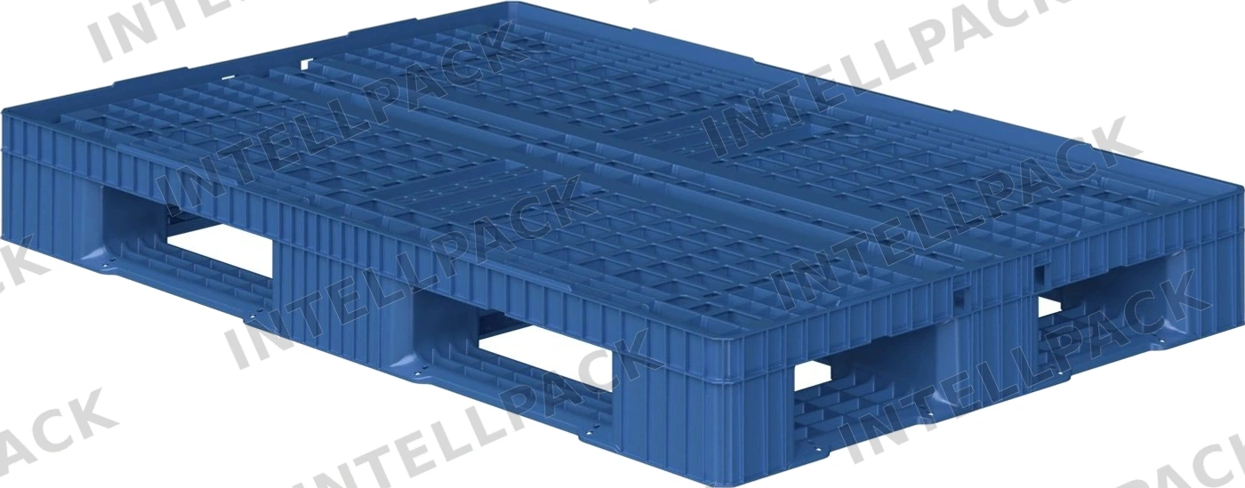 Пластиковый паллет 1210x810x150 мм iPlast голубой перфорированный на 6 полозьях с бортиком